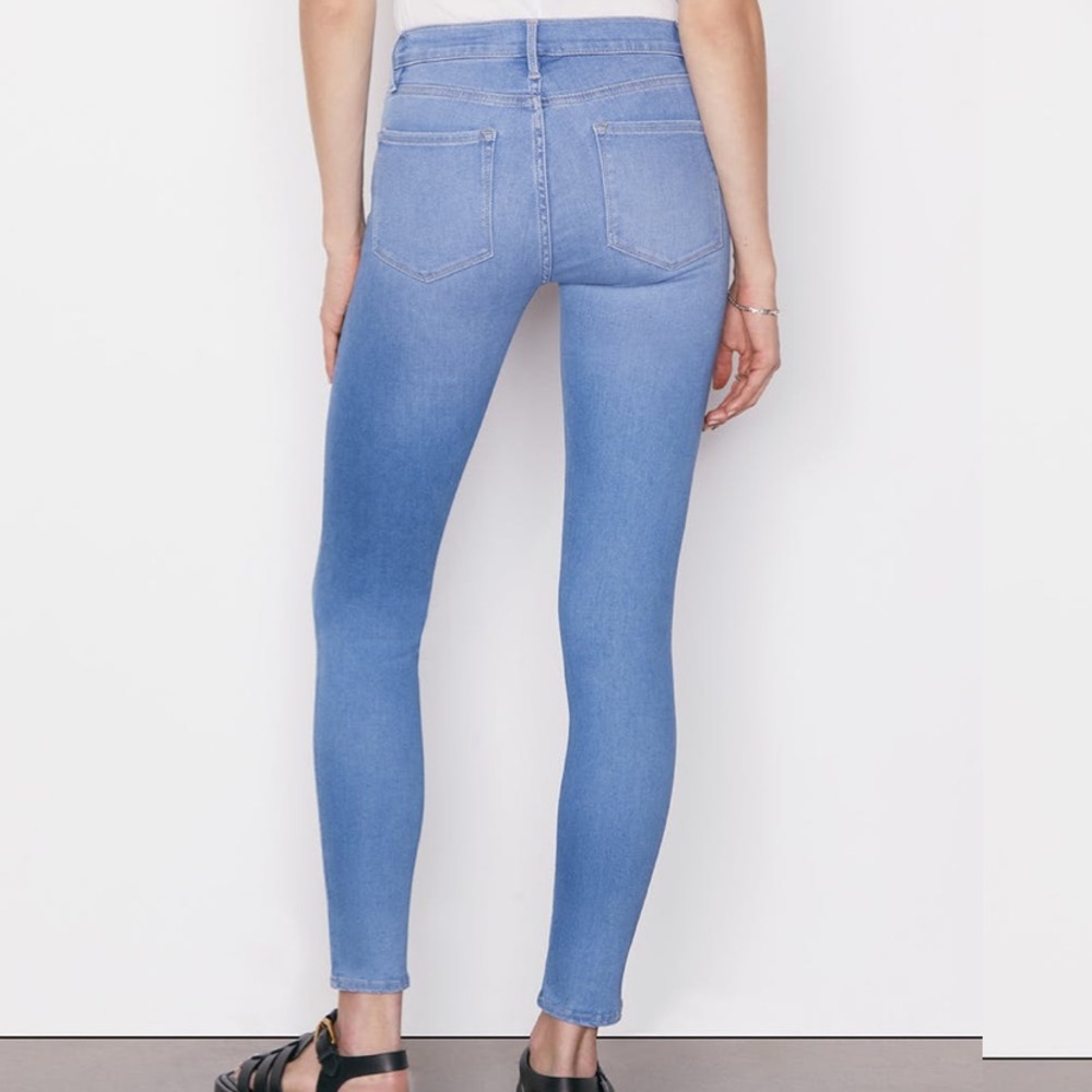 Frame Le Skinny De Jeanne Crop jeans in size 26